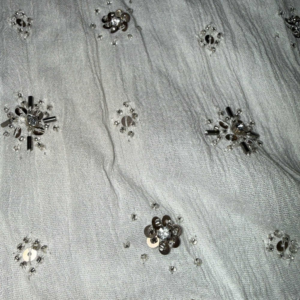‼️SOLD‼️Abercrombie & Fitch White Embroidered Blouse - Picture 6 of 8